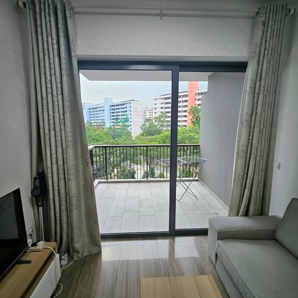 Lakeville, 11 Jurong Lake Link, 2 Bedrooms, 635 sqft, Condominium For Rent, by Ben Lim, 25588184 - Balcony - PropertyGuru.com.sg