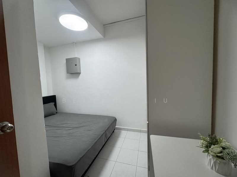 Lakepoint Condo, 10 Lakepoint Drive, Room Rental, 60 sqft, Condominium For Rent, by Belinda Liu, 25588664 - Bedroom - PropertyGuru.com.sg