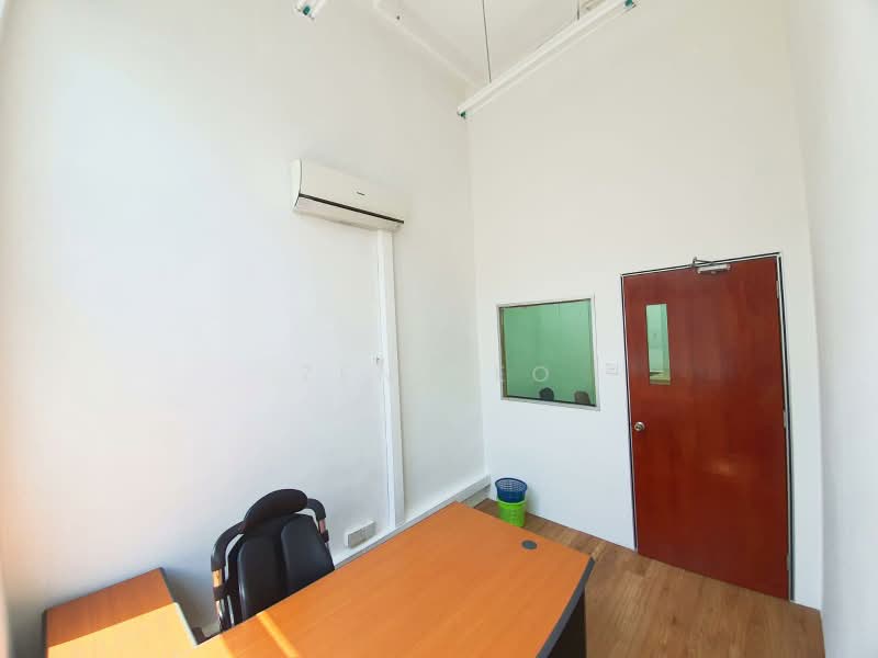 Unity Centre, 51 Bukit Batok Crescent, 1,033 sqft, Light Industrial (B1) For Sale, by Zen Neo, 25588791 - CommercialGuru.com.sg
