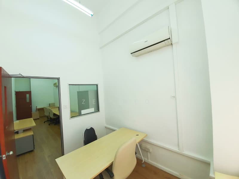 Unity Centre, 51 Bukit Batok Crescent, 1,033 sqft, Light Industrial (B1) For Sale, by Zen Neo, 25588791 - CommercialGuru.com.sg