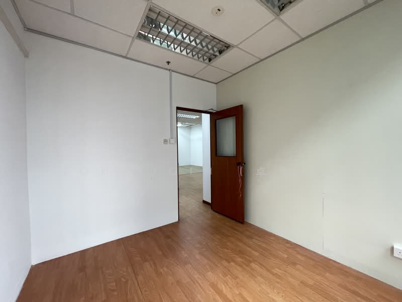 Prestige Centre, 71 Bukit Batok Crescent, 1,076 sqft, Light Industrial (B1) For Sale, by Toh YiQin (卓意钦), 25588962 - CommercialGuru.com.sg