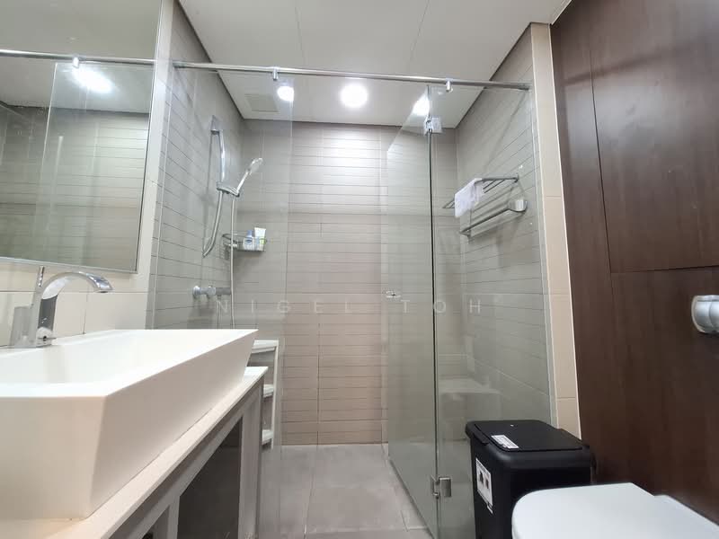 The Sail @ Marina Bay, 6 Marina Boulevard, Room Rental, 150 sqft, Condominium For Rent, by Nigel Toh, 25589165 - Bathroom - PropertyGuru.com.sg