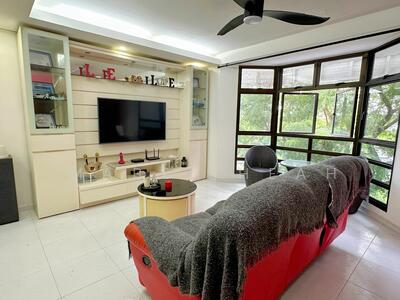 For Sale - 484 Admiralty Link