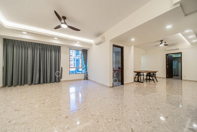 For Rent - UE Square