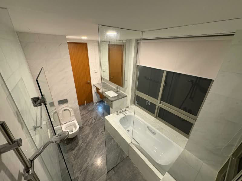 The Seafront on Meyer, 57 Meyer Road, 4 Bedrooms, 2,088 sqft, Condominium For Rent, by Mike Heng, 25589736 - Master Bathroom - PropertyGuru.com.sg