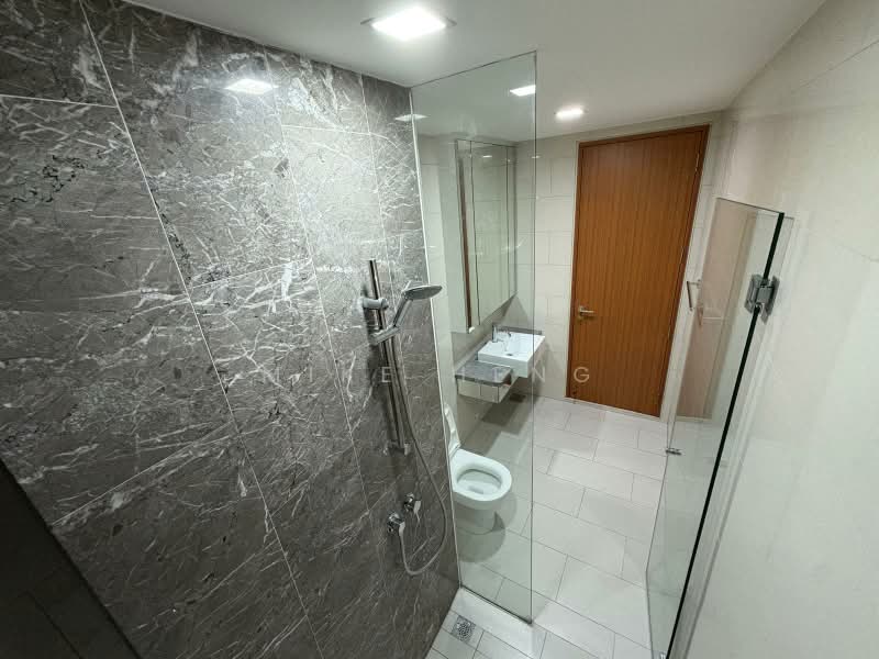 The Seafront on Meyer, 57 Meyer Road, 4 Bedrooms, 2,088 sqft, Condominium For Rent, by Mike Heng, 25589736 - Common Bathroom - PropertyGuru.com.sg