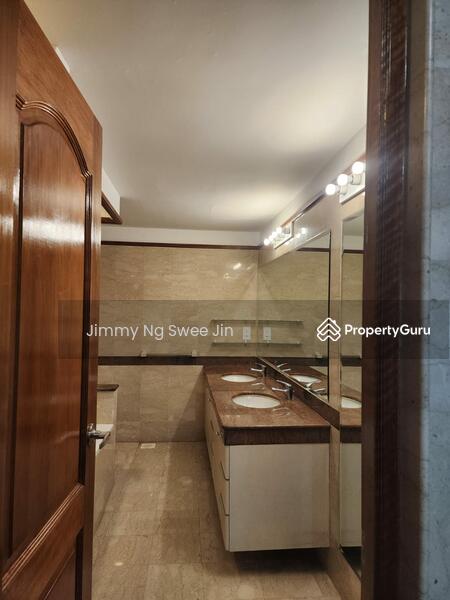 Master bedroom attached toilet
