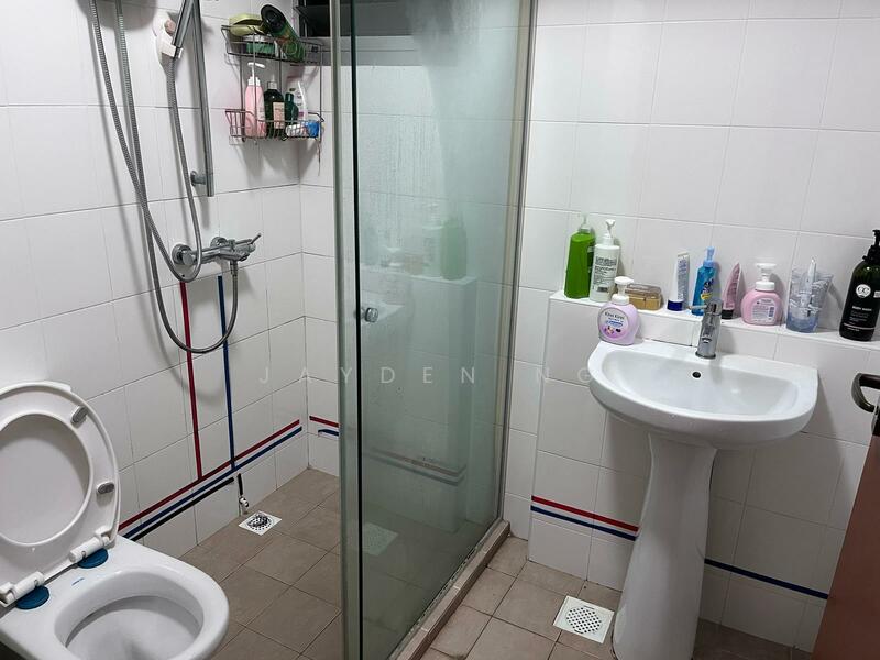 70B Telok Blangah Heights, 70B Telok Blangah Heights, Room Rental, 102 sqft, HDB Flat For Rent, by Jayden Ng, 25590022 - Bathroom - PropertyGuru.com.sg