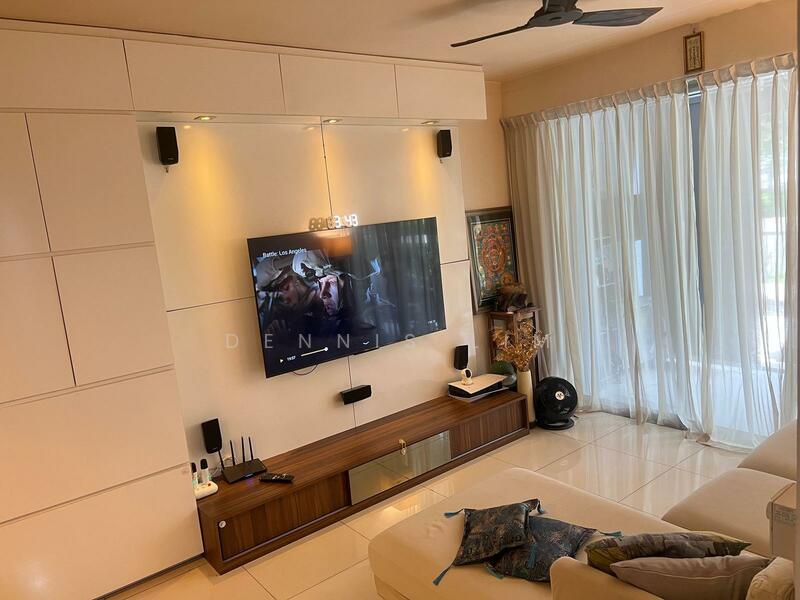 For Sale - Prive