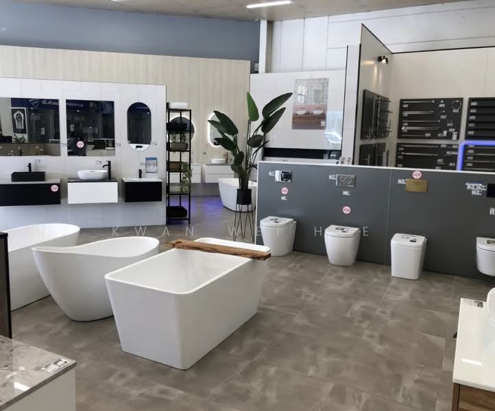 Huge glass frontage showroom in eastern Sg near Mrt, , 18,500 sqft, Factory / Workshop (B2) For Rent, by Kwan Wei Hoe, 25590352 - CommercialGuru.com.sg
