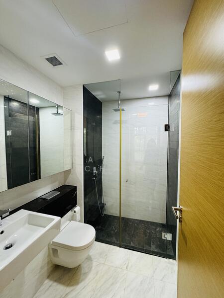 RV Residences, 465 River Valley Road, 1 Bedroom, 420 sqft, Condominium For Sale, by Scarlett Chan, 25590483 - Bathroom - PropertyGuru.com.sg
