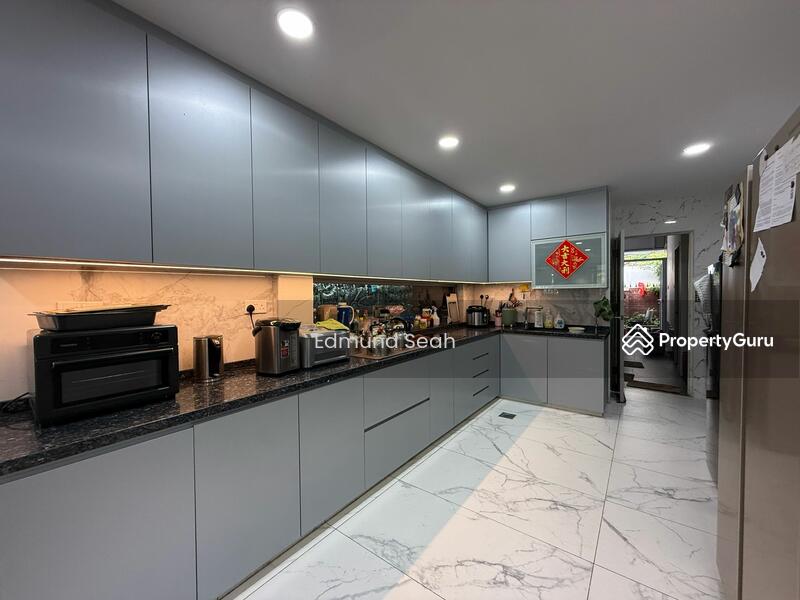 For Sale - ★ Kovan ★ Lovingly Maintained Semi-D ★