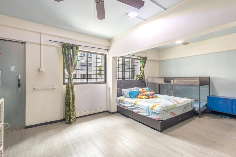 For Sale - 145 Tampines Street 12