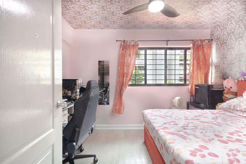 For Sale - 145 Tampines Street 12