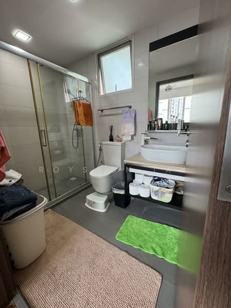 1 Canberra Executive Condominium For Sale at S$ 1,428,000 | PropertyGuru Singapore - Master Bathroom