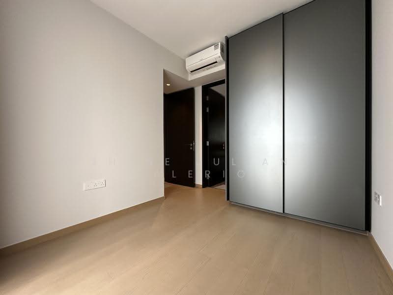 Irwell Hill Residences, 2 Irwell Hill, Orchard / River Valley, 2 Bedrooms, 657 sqft, Condominium For Rent, by Shane Julian Valerio, 25591405 - Master bedroom - PropertyGuru.com.sg