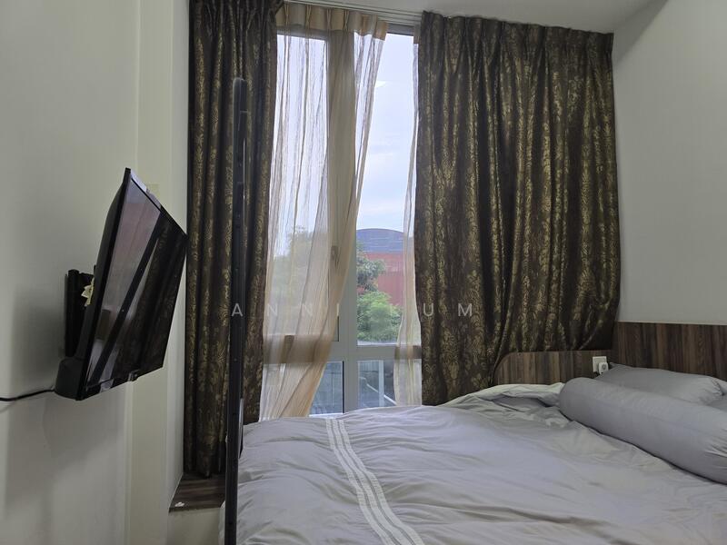 Liberte, 5 Sarkies Road, 2 Bedrooms, 764 sqft, Condominium For Rent, by Anni Kum, 25591554 - Master Bedroom - PropertyGuru.com.sg