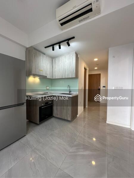 L shaped kitchenette