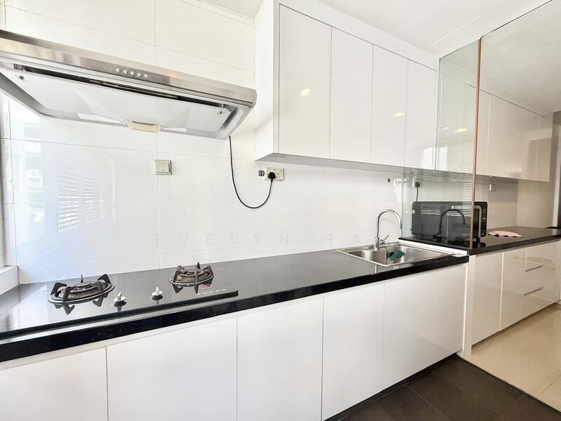 Carlyx Residence, 39 Carlisle Road, Farrer Park / Serangoon Rd, 2 Bedrooms, 1,300 sqft, Apartment For Rent, by Evelyn Tan, 25591739 - Kitchen - PropertyGuru.com.sg