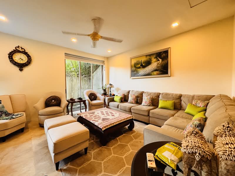 ⭐️ ⭐️LANDED7772@OPERA ESTATE ⭐️966_77772, Cozy 2sty Detached with basement & attic, 5 Bedrooms, 6,212 sqft, Detached House For Sale, by Teresa Tan, 25591779 - Living Room - PropertyGuru.com.sg