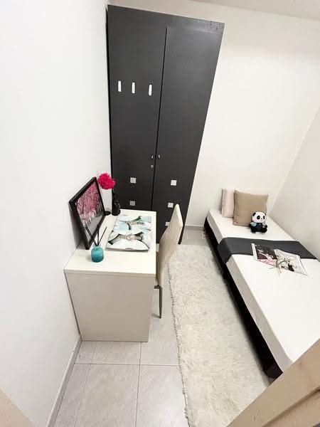 Central Green, 9 Jalan Membina, Alexandra / Commonwealth, Room Rental, 130 sqft, Condominium For Rent, by Connie Seah, 25591876 - Bedroom - PropertyGuru.com.sg