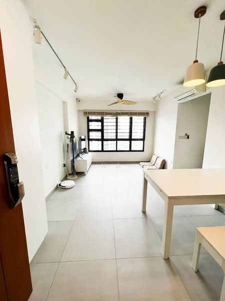 29 Ghim Moh Link, 29 Ghim Moh Link, 2 Bedrooms, 731 sqft, HDB Flat For Rent, by Shynna Neo, 25592258 - Living Room - PropertyGuru.com.sg