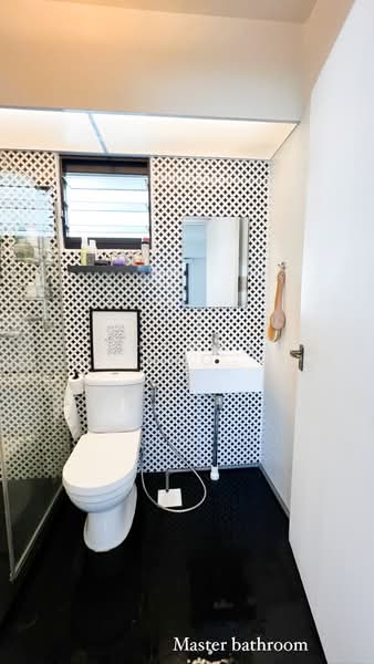 29 Ghim Moh Link, 29 Ghim Moh Link, 2 Bedrooms, 731 sqft, HDB Flat For Rent, by Shynna Neo, 25592258 - Bathroom - PropertyGuru.com.sg