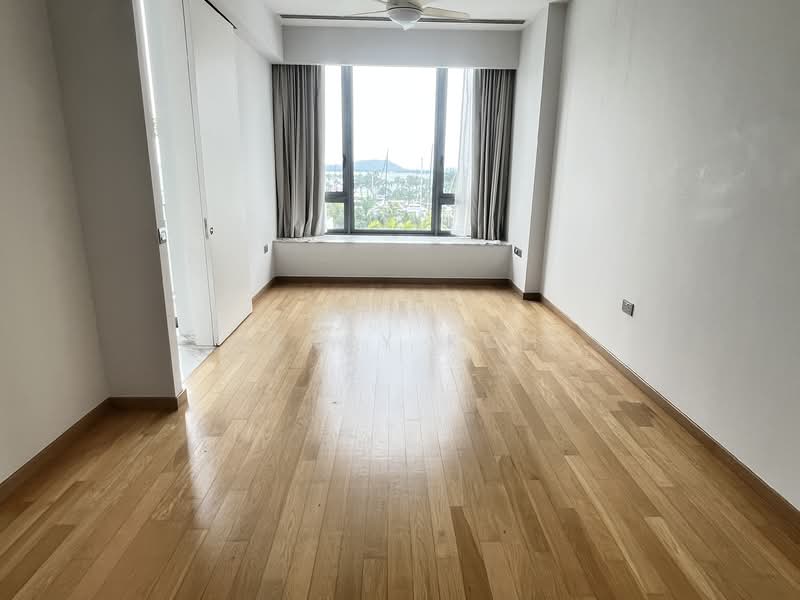 Marina Collection, 13 Cove Drive, 5 Bedrooms, 3,787 sqft, Condominium For Sale, by Jerry Koh, 25592373 - Master Bedroom - PropertyGuru.com.sg