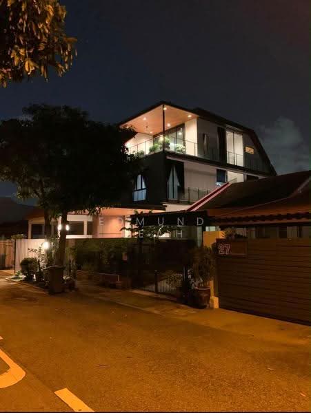 ★ Serangoon Garden Estate ★ Modern, Lovingly Maintained Semi-Detached ★, Serangoon Garden Estate | Tavistock MRT |, Hougang / Punggol / Sengkang, 4 Bedrooms, 4,000 sqft, Semi-Detached House For Sale, by Edmund Seah, 25592410 - Exterior - PropertyGuru.com.sg