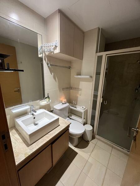 The Lakeshore, 31 Jurong West Street 41, Room Rental, 140 sqft, Condominium For Rent, by Benson Liu, 25592540 - Bathroom - PropertyGuru.com.sg