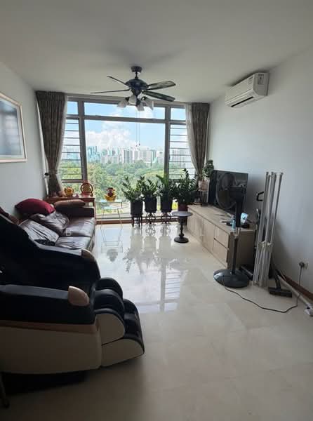 The Lakeshore, 31 Jurong West Street 41, Room Rental, 140 sqft, Condominium For Rent, by Benson Liu, 25592540 - Living Room - PropertyGuru.com.sg
