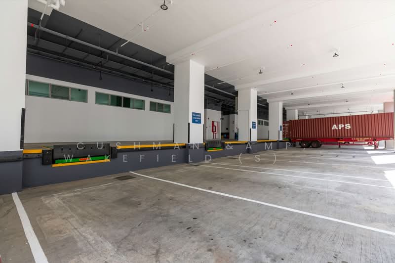 28 Ayer Rajah Crescent, , 12,000 sqft, Light Industrial (B1) For Rent, by YAP JIA HUI, 25592715 - Loading Bay - CommercialGuru.com.sg