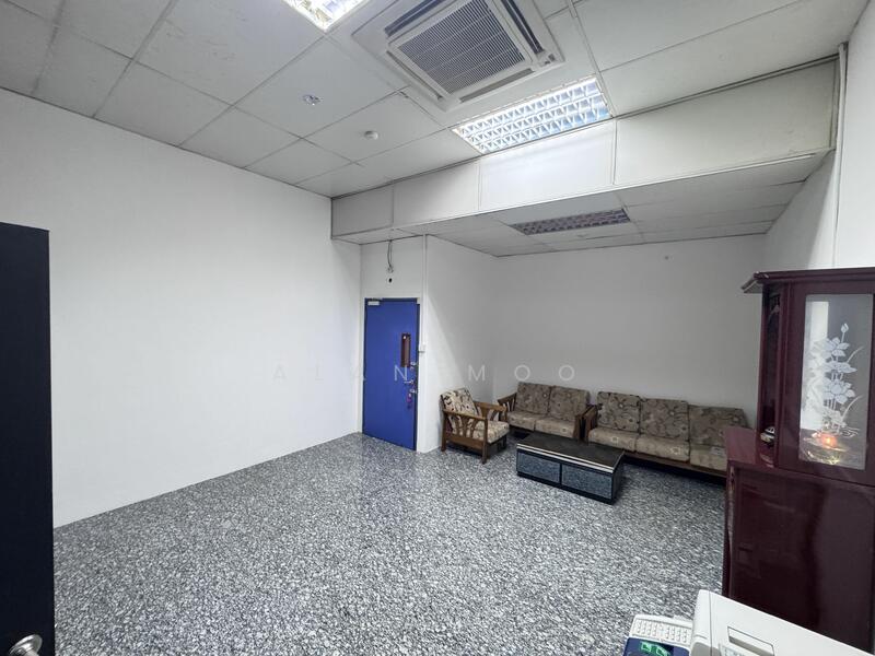 Northland Industrial Building, 1 Woodlands Industrial Park E1, 1,620 sqft, Factory / Workshop (B2) For Rent, by Alan Moo, 25593037 - CommercialGuru.com.sg