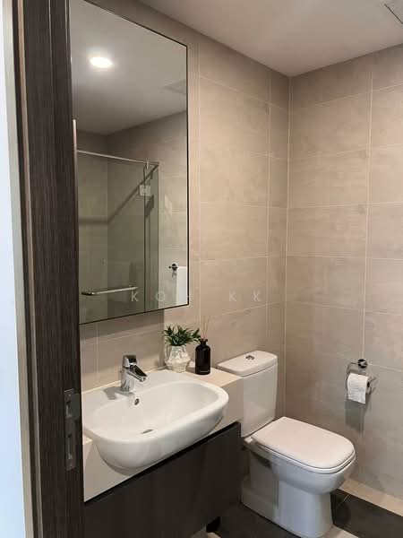 Parc Riviera, 101 West Coast Vale, 2 Bedrooms, 646 sqft, Condominium For Rent, by Koh KK, 25593051 - Bathroom - PropertyGuru.com.sg