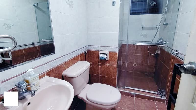 The Anchorage, 370 Alexandra Road, Room Rental, 100 sqft, Condominium For Rent, by Janssen Ho, 25594158 - Bathroom - PropertyGuru.com.sg