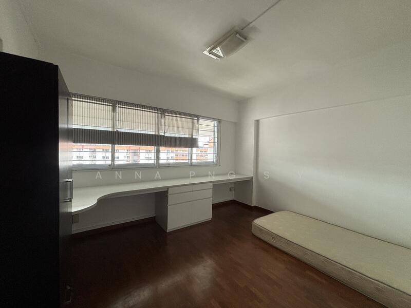 For Rent - 245 Tampines Street 21