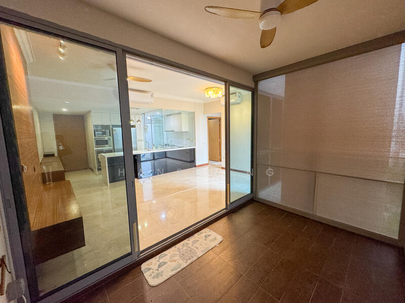 Vista Residences, 28 Jalan Datoh, 3 Bedrooms, 1,173 sqft, Condominium For Rent, by Hansen Ng, 25595624 - Balcony with Ziptrak - PropertyGuru.com.sg