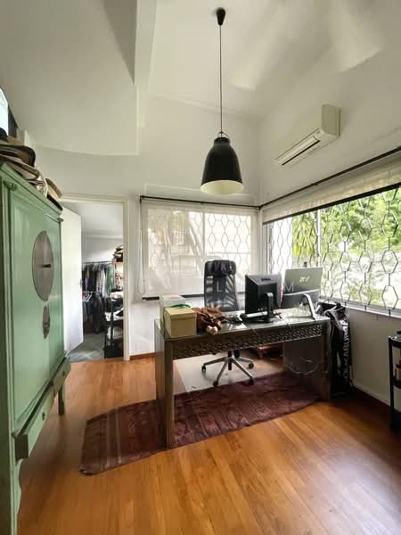Kilburn Estate, Yarwood Ave, 4 Bedrooms, 3,000 sqft, Detached House For Sale, by Beverly M Goh, 25596022 - Study - PropertyGuru.com.sg