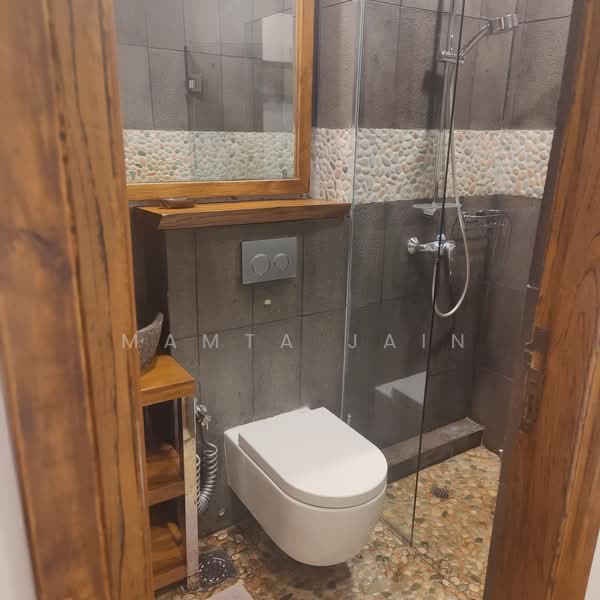 For Rent - 435 race course road