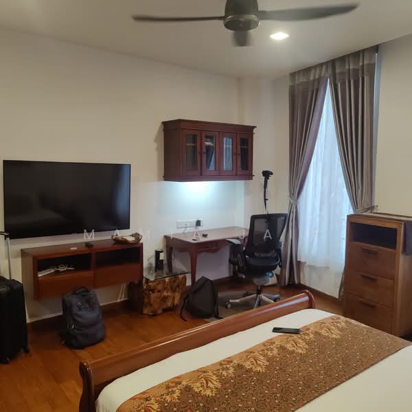 For Rent - 435 race course road