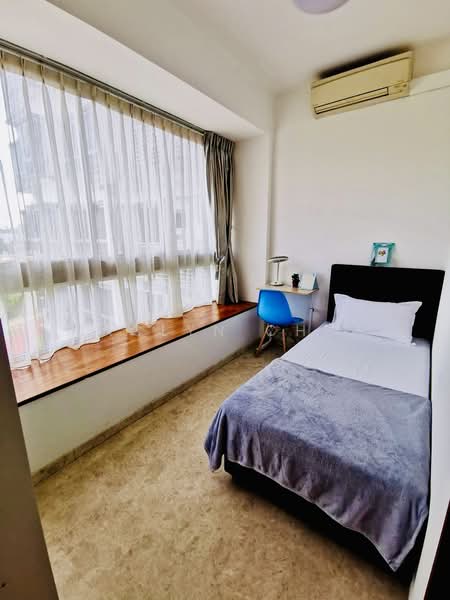 The Parc Condominium, 9 West Coast Walk, Room Rental, 80 sqft, Condominium For Rent, by Jaclyn Chua, 25596121 - Level 11 R4) Common Single  - PropertyGuru.com.sg