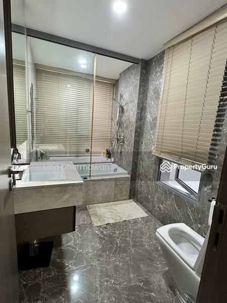 Ensuite bathroom @ masterbedroom 