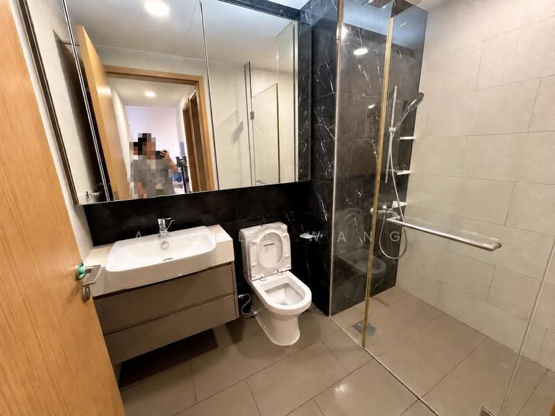 The Glades, 20 Bedok Rise, Bedok / Upper East Coast, 2 Bedrooms, 624 sqft, Condominium For Sale, by Angela Wang, 25596852 - Bathroom - PropertyGuru.com.sg