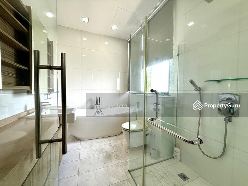 L2 Front Bath 