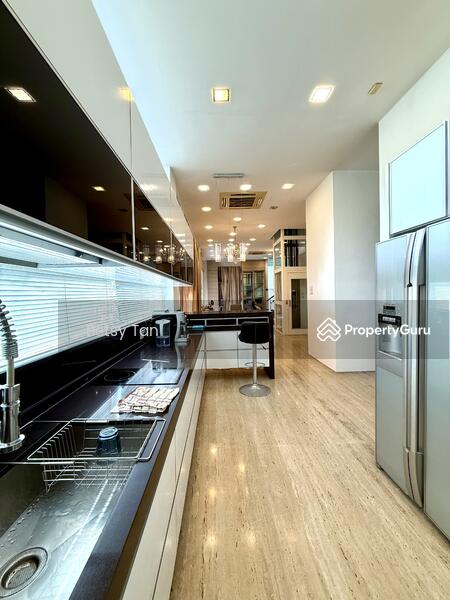 Dry Kitchen
