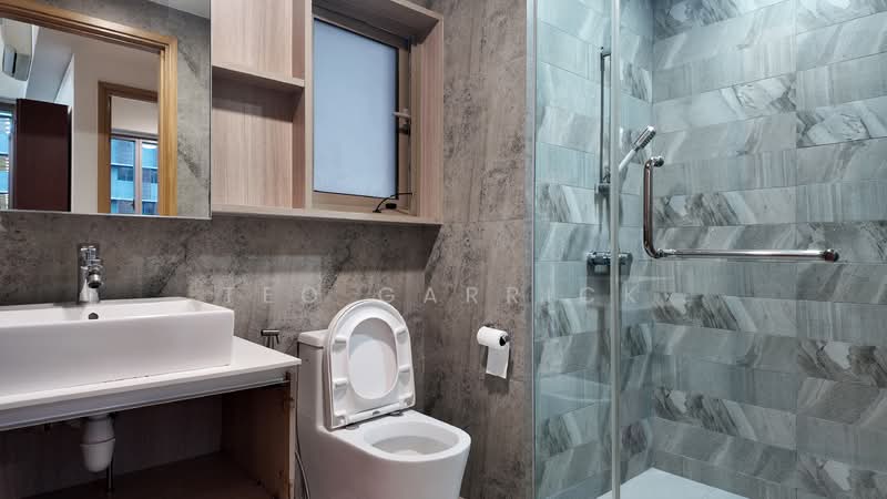 The Vales, 79 Anchorvale Crescent, 2 Bedrooms, 764 sqft, Condominium For Rent, by Teo Garrick, 25597324 - Common bathroom - PropertyGuru.com.sg