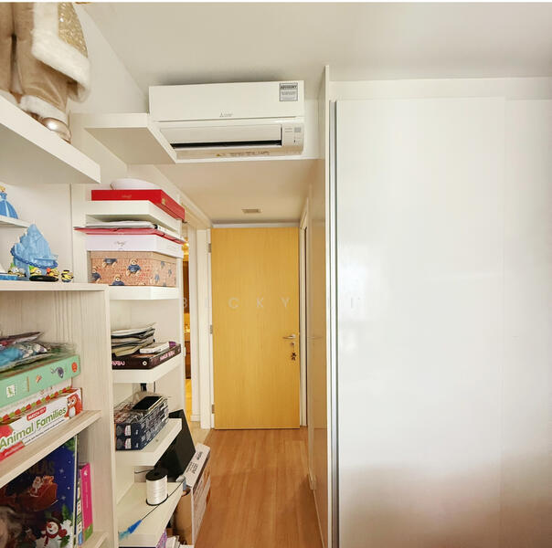 upper masterroom