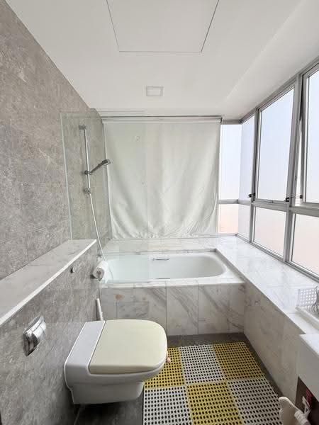 The Parc Condominium, 1 West Coast Walk, Buona Vista / West Coast / Clementi New Town, 3 Bedrooms, 1,217 sqft, Condominium For Rent, by Florence Zheng Zhen, 25598355 - Bathroom - PropertyGuru.com.sg