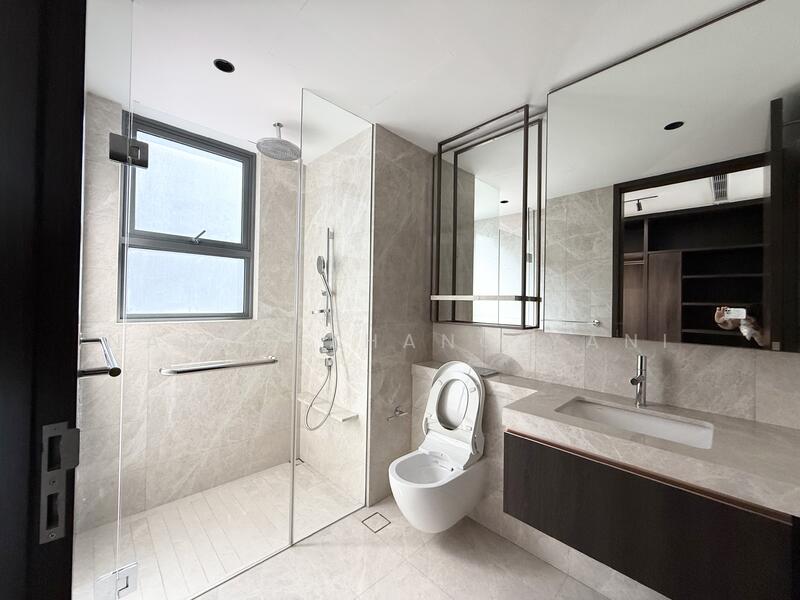 JadeScape, 12 Shunfu Road, 4 Bedrooms, 1,647 sqft, Condominium For Rent, by Nancy Zhang Yani, 25598548 - Bathroom - PropertyGuru.com.sg