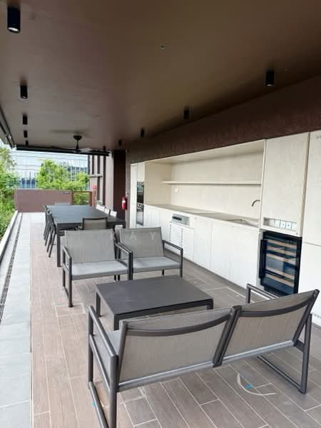 Midtown Modern, 18 Tan Quee Lan Street, 1 Bedroom, 409 sqft, Condominium For Rent, by Kay. ., 25598623 - Rooftop dining are - PropertyGuru.com.sg
